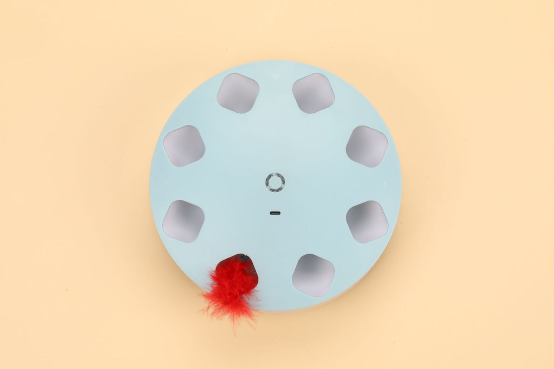 UFO Cat Teaser Toy Rotating Feather